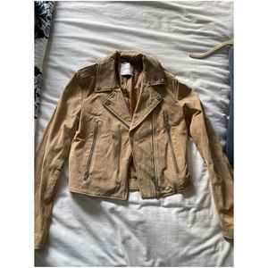 Mango suedes leather jacket 💛